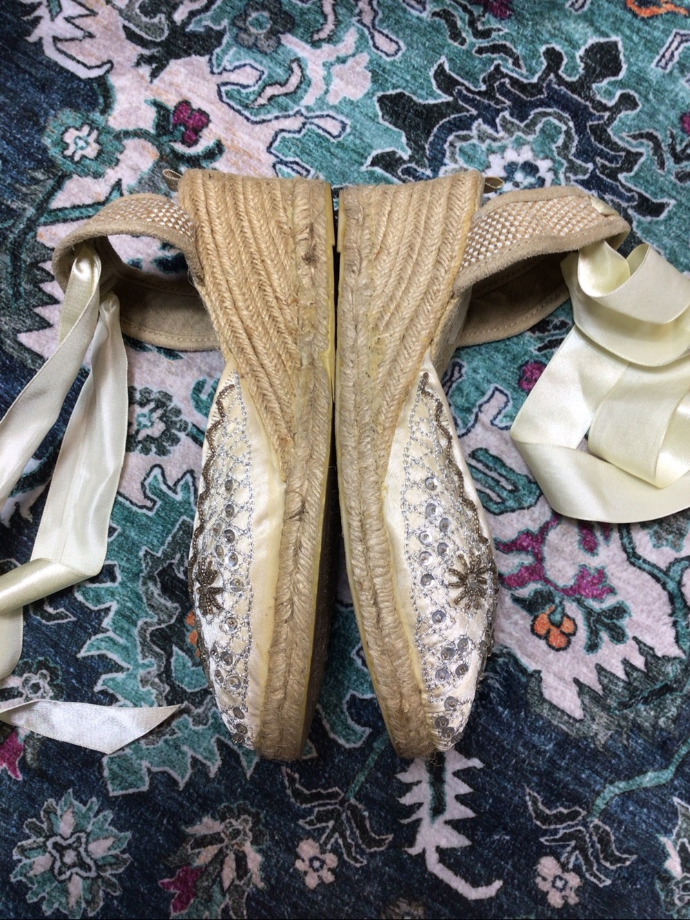 Old Navy Cream Embellished Espadrille Wedge Sandals with Ribbon Ankle Ties Sz.9 - Picture 10 of 12